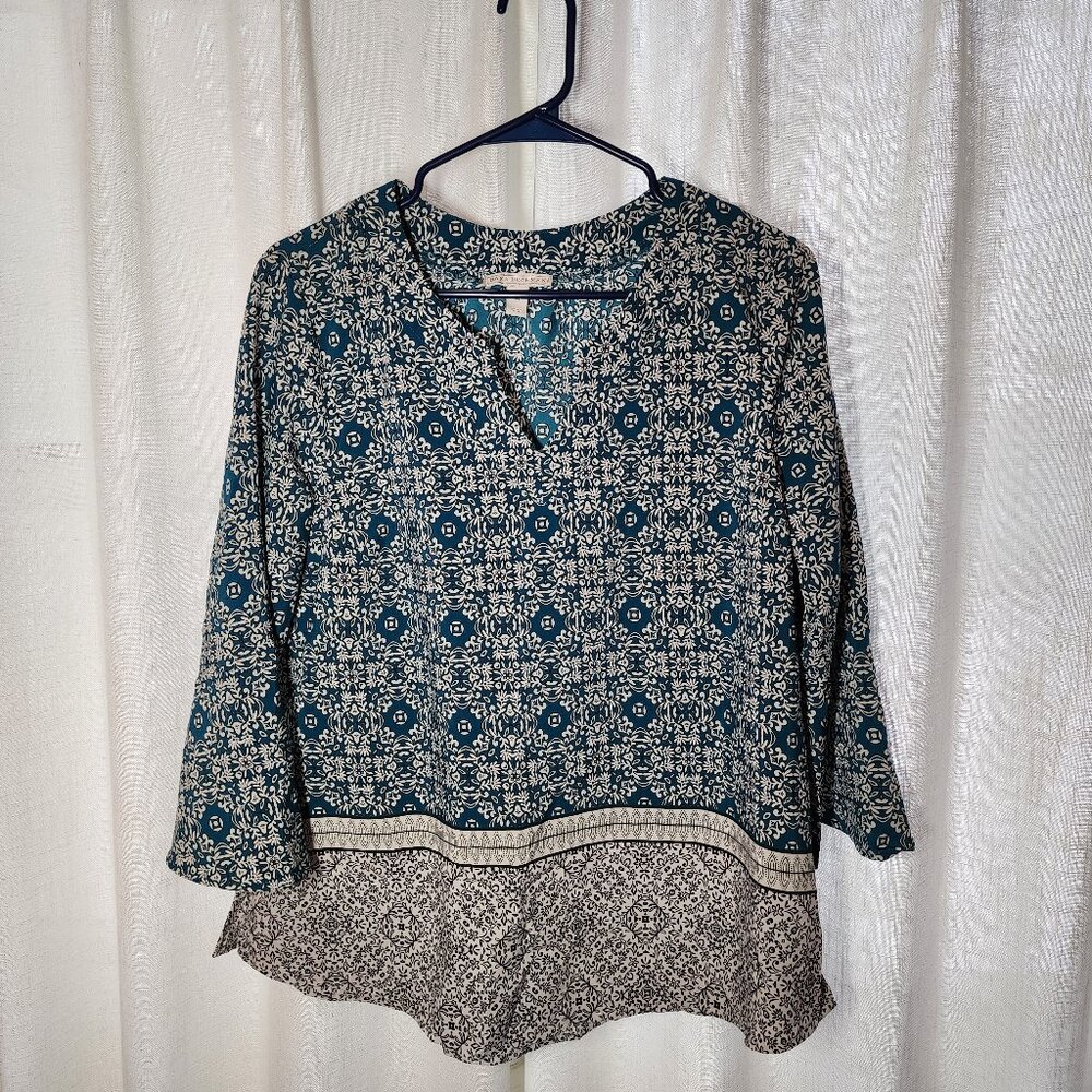 Dress shirt, dark teal color with white and black pattern, Dana Buchman, Med.